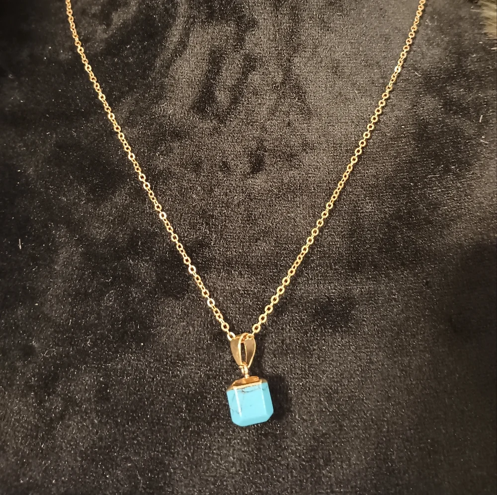 Turquoise - Picture 1 of 1
